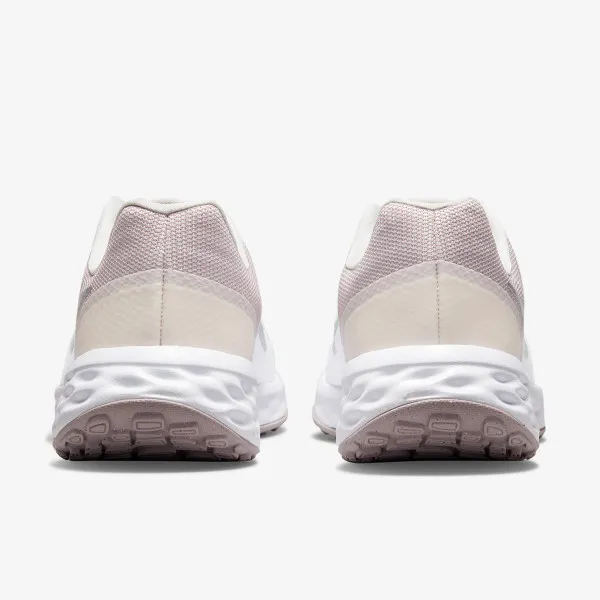 Nike W REVOLUTION 6 NN PRM 