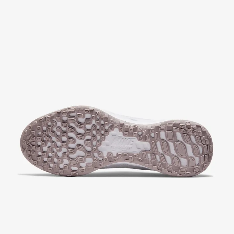 Nike W REVOLUTION 6 NN PRM 