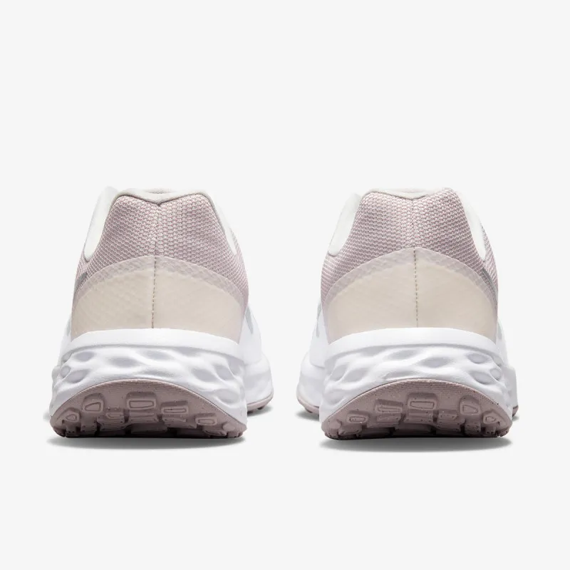 Nike W REVOLUTION 6 NN PRM 
