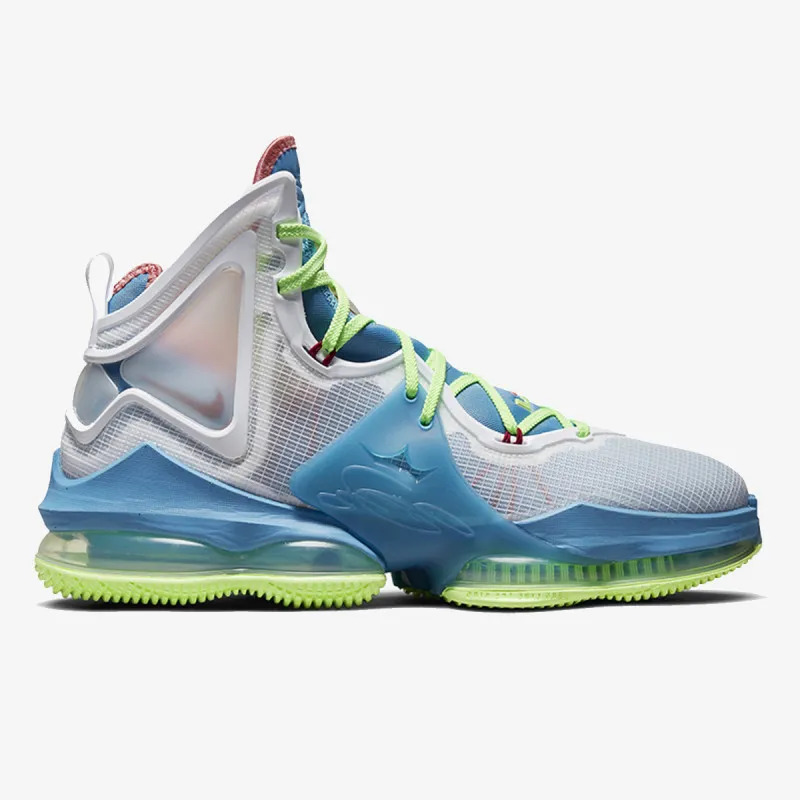 Nike LEBRON XIX 