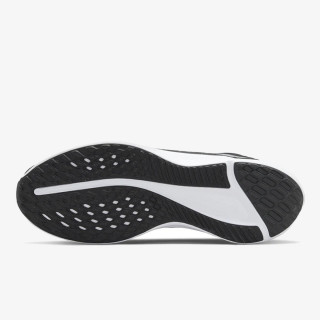 NIKE TENISICE Quest 5 