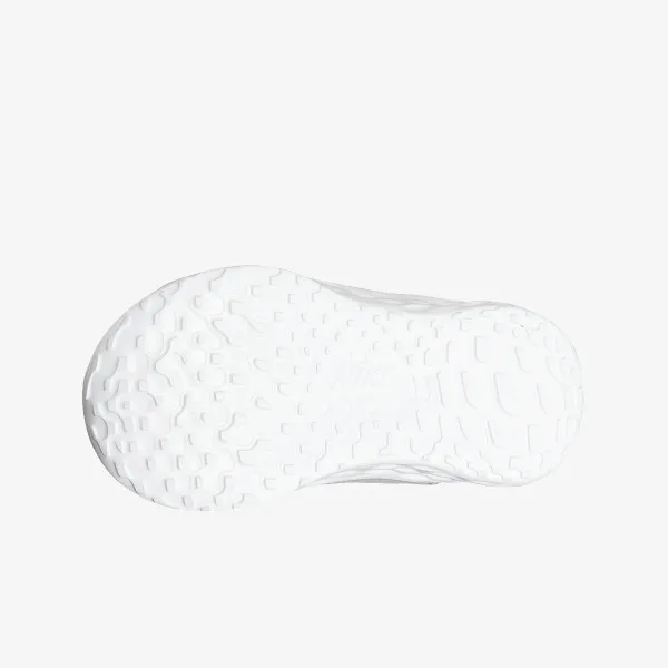 Nike Revolution 6 