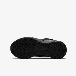 Nike Revolution 6 