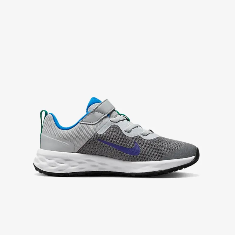 Nike Revolution 6 