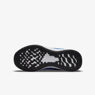 Nike REVOLUTION 6 NN PSV 