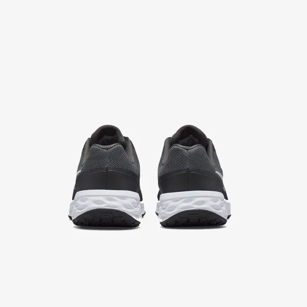 Nike REVOLUTION 6 