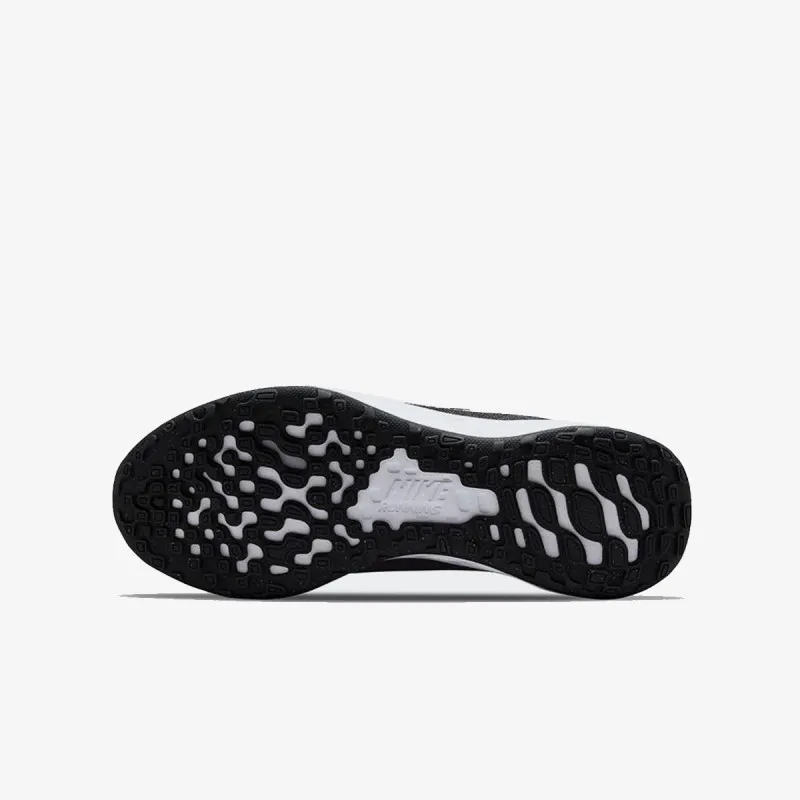 Nike REVOLUTION 6 
