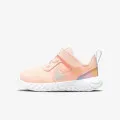 Nike REVOLUTION 5 
