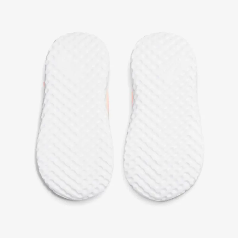 Nike REVOLUTION 5 