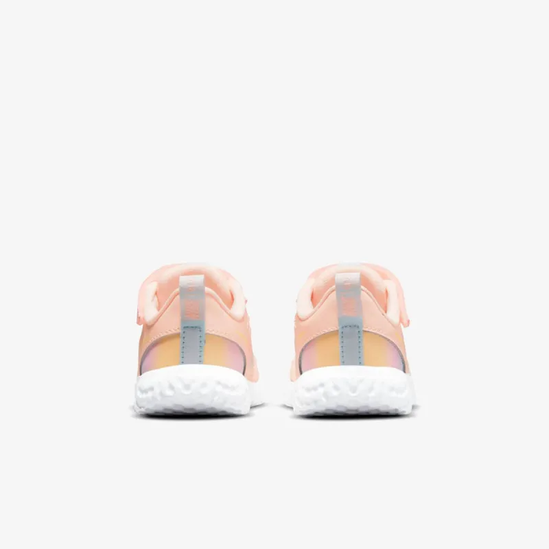 Nike REVOLUTION 5 