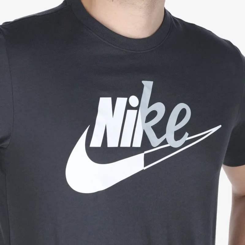 Nike Sportswear 