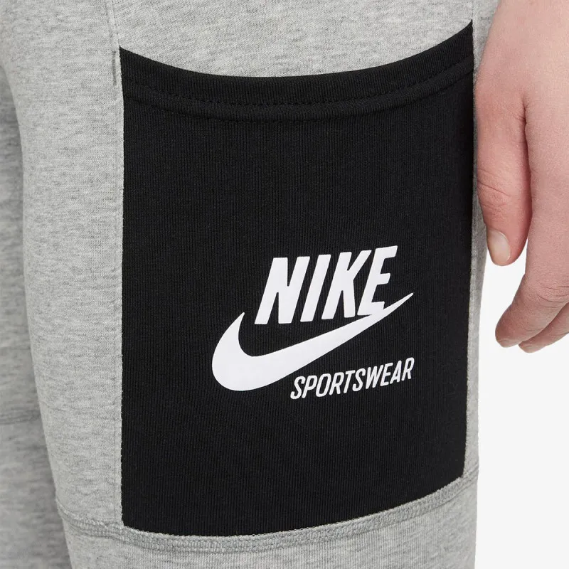 Nike Sportswear Heritage 