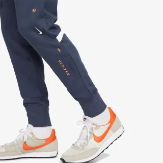 Nike Sportswear Swoosh Semi-Brushed-Back 