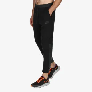 Nike Sportswear Tech Essentials+ 