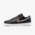 Nike DUNK LOW SE 