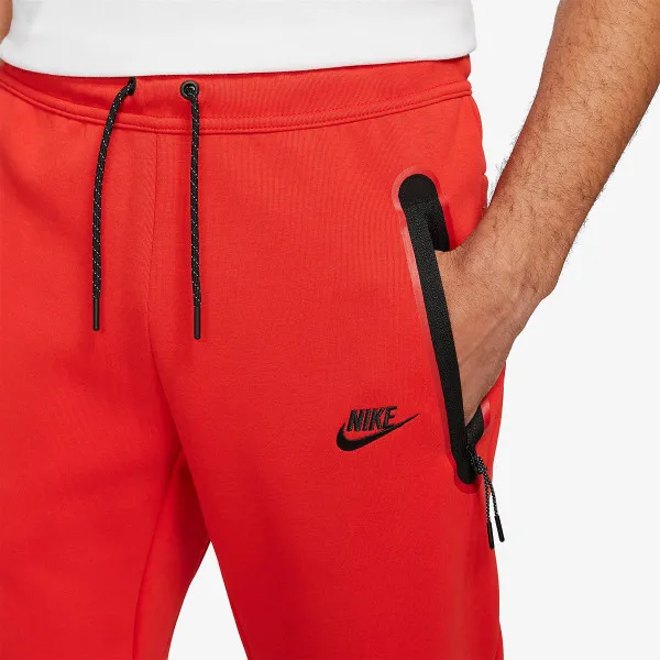 Nike Hlače Tech Fleece Liverpool FC 