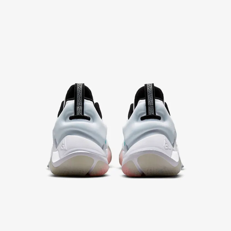 Nike Giannis Immortality 