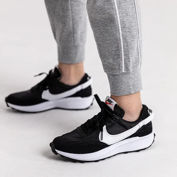 Nike Waffle Debut 