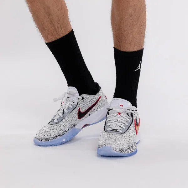 Nike LeBron 20 