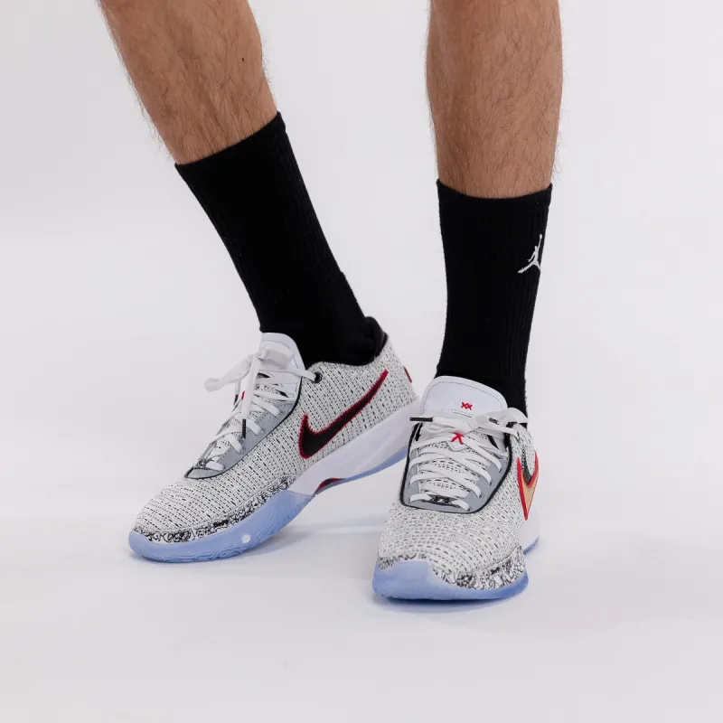 Nike LeBron 20 