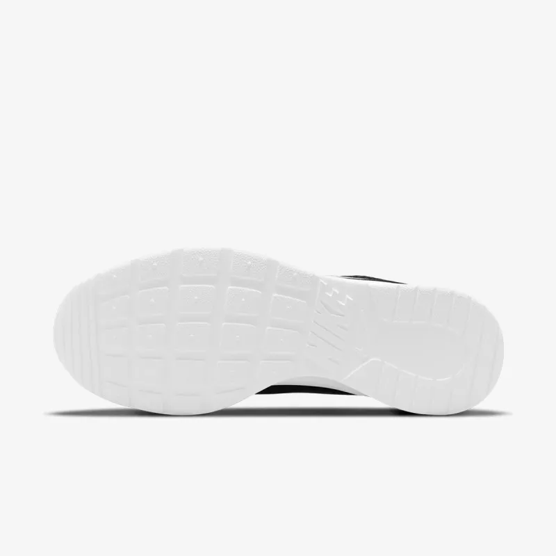 Nike WMNS TANJUN NN 