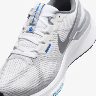 Nike Structure 25 