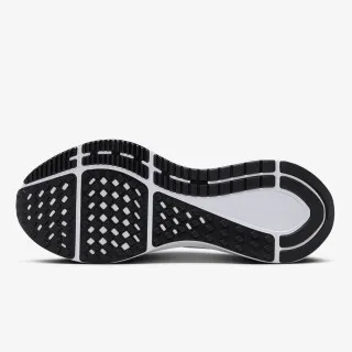 Nike Structure 25 