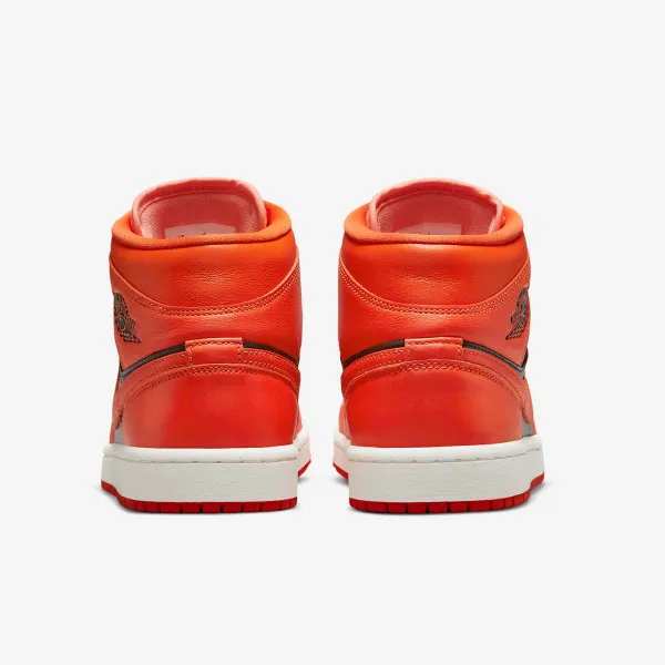 NIKE TENISICE WMNS AIR JORDAN 1 MID SE 