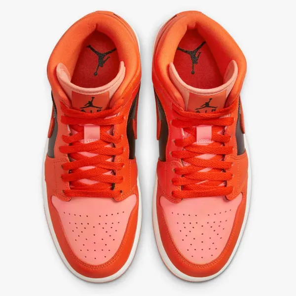 NIKE TENISICE WMNS AIR JORDAN 1 MID SE 