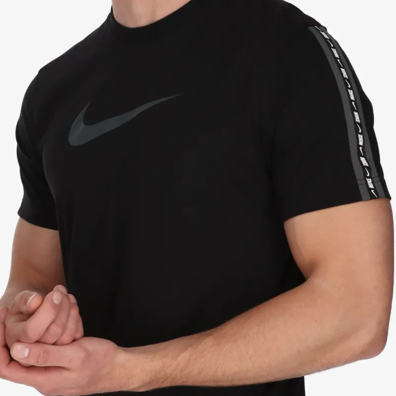 Nike M NSW REPEAT SS TEE 