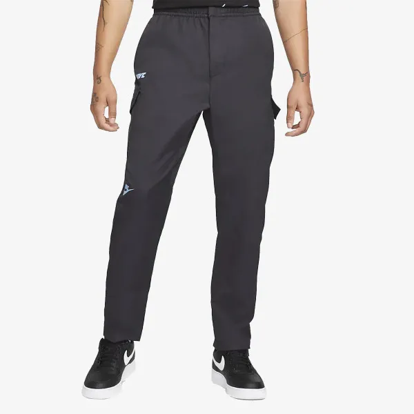 NIKE HLAČE M NSW SPE+ WVN PANT MFTA 