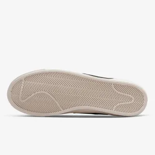 Nike Blazer Low '77 Jumbo 