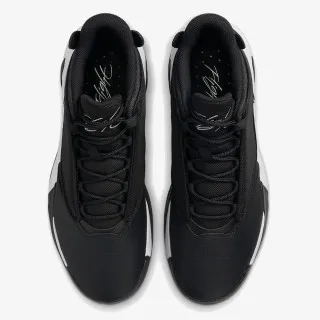 Nike Jordan Max Aura 4 