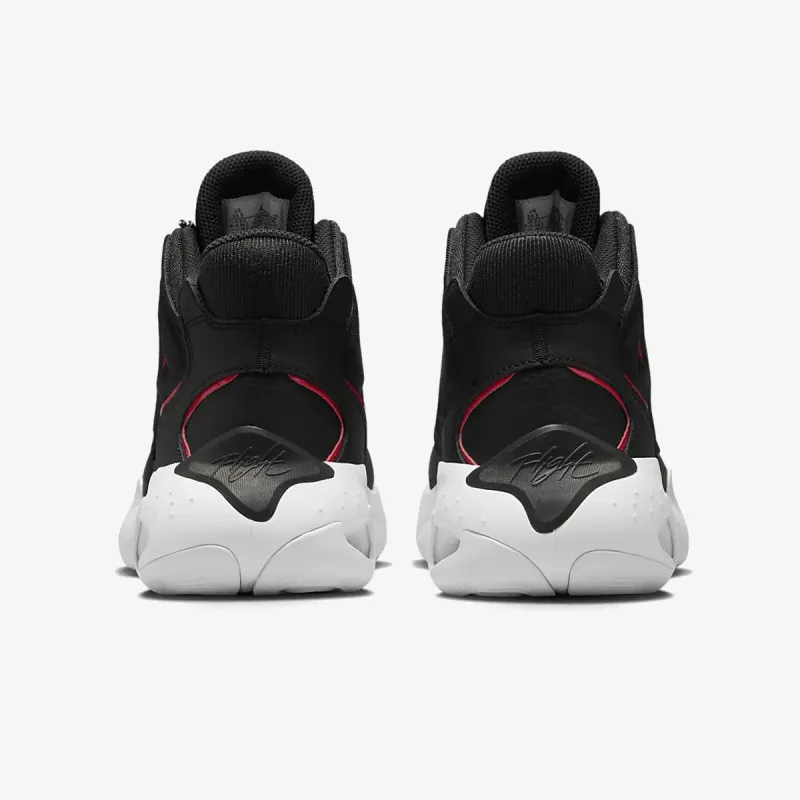 Nike Jordan Max Aura 4 