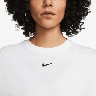 Nike Sportswear Essentials 