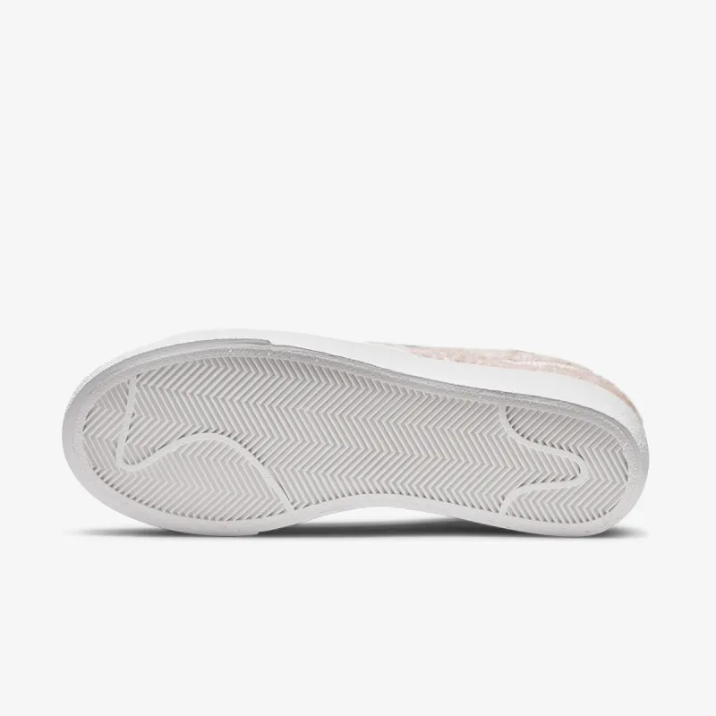 Nike WMNS BLAZER LOW PLATFORM 