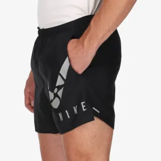 Nike Dri-FIT Challenger Run Division 