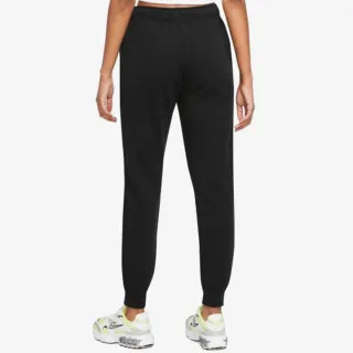 Nike Sportswear Club 