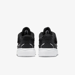 NIKE TENISICE Jordan Max Aura 4 