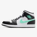 Nike AIR JORDAN 1 MID 