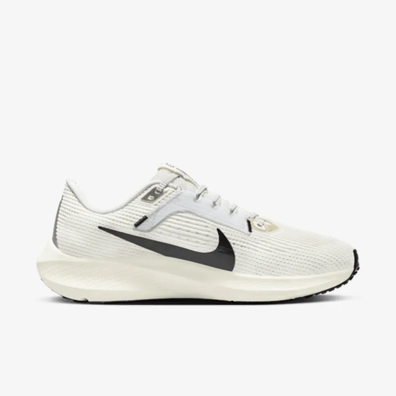 Nike AIR ZOOM PEGASUS 40 