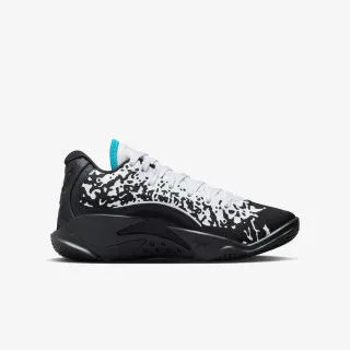 Nike Zion 3 