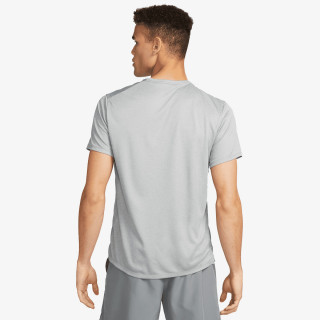 NIKE T-SHIRT Dri-FIT UV Miler 
