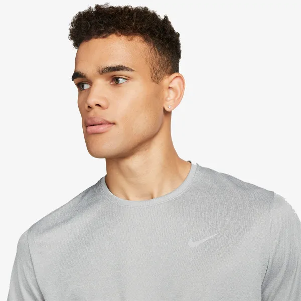 NIKE T-SHIRT Dri-FIT UV Miler 