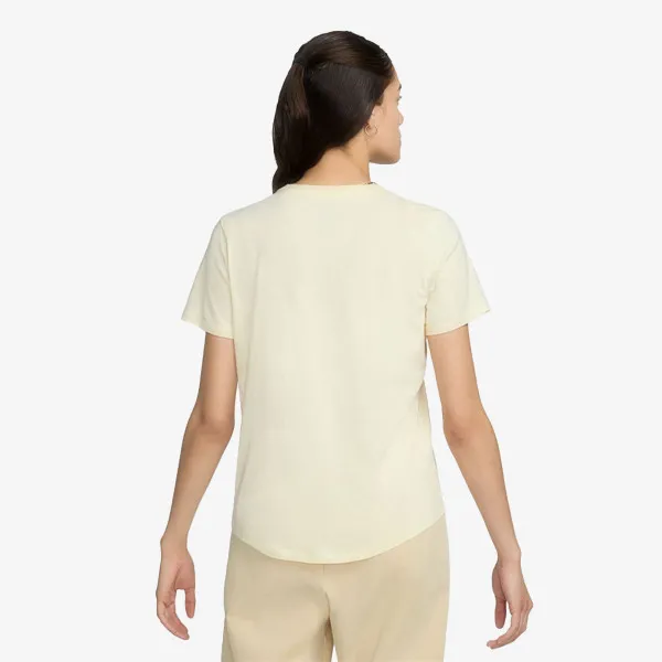 Nike Sportswear Club Essential 