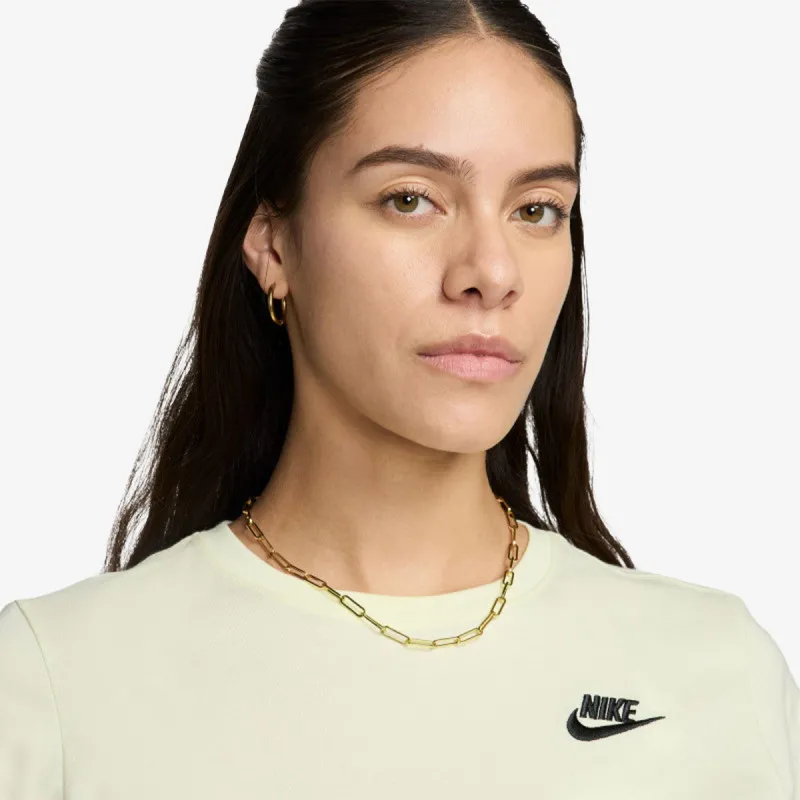 Nike Sportswear Club Essential 