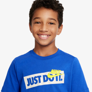 NIKE T-SHIRT Sportswear 