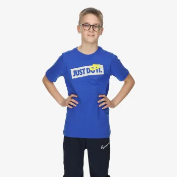 NIKE T-SHIRT Sportswear 