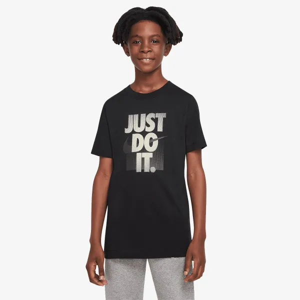 NIKE T-SHIRT Sportswear 