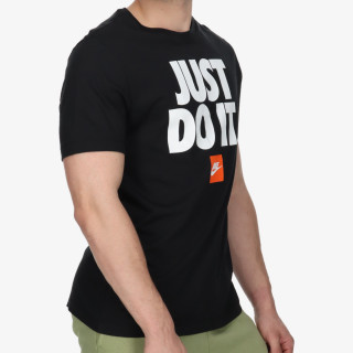 NIKE T-SHIRT Sportswear 